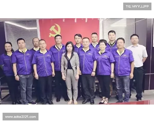 石铭平衡医师与拳手双重身份下每周三次训练精进技术弥补力量短板